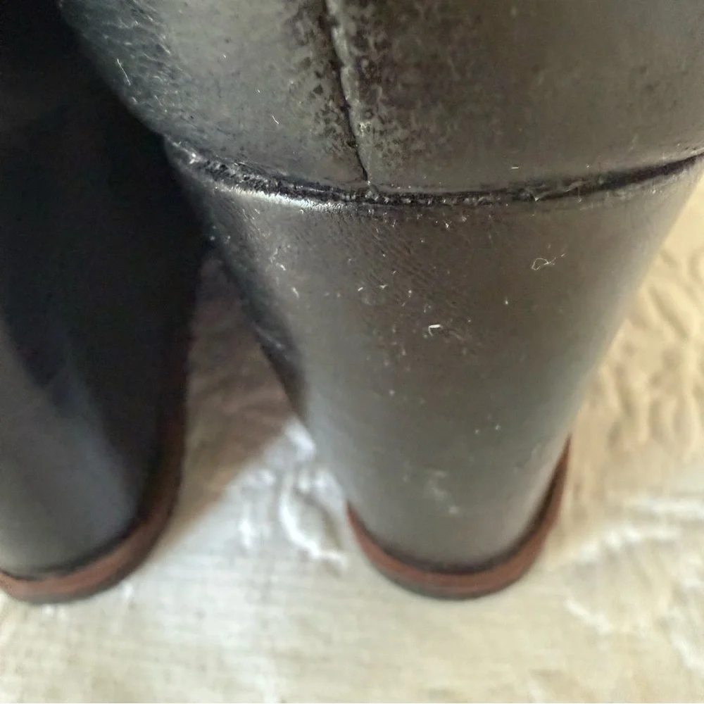 Kork-Ease Stylish Black Wedge Ankle Boots with Buckle. Size 8.5